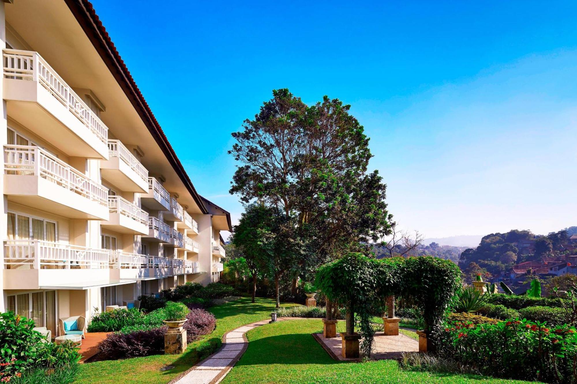 Sheraton Bandung Hotel&Towers Exterior foto