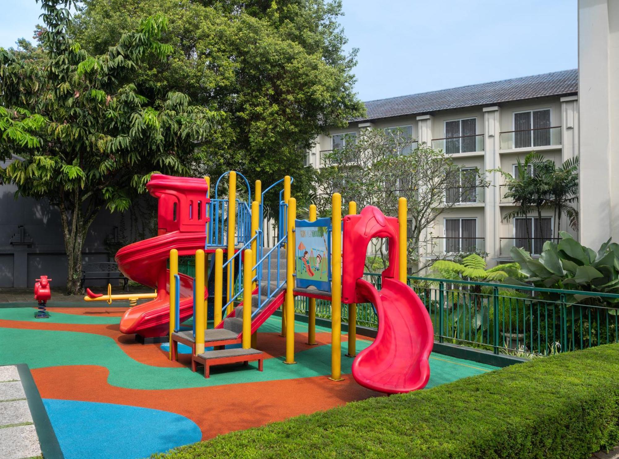 Sheraton Bandung Hotel&Towers Exterior foto